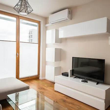 New Comfort 78 Apartment Warsaw
